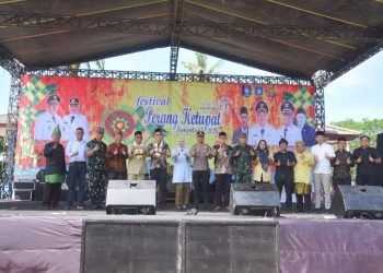 Festival Perang Ketupat Tempilang