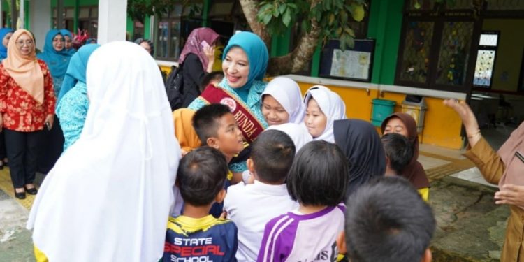 Perkuat Solidaritas Sosial, GOW Pangkalpinang Gelar Baksos