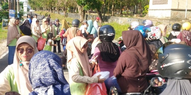 UMBB Mentok Berbagi Untuk Anak Yatim dan Masyarakat