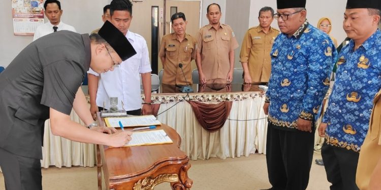Bupati Lantik 2 Pejabat Pemda Babar