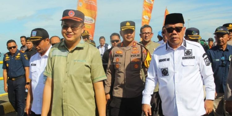 Bupati Dampingi Gubernur Tinjau Arus Mudik Idul Fitri.