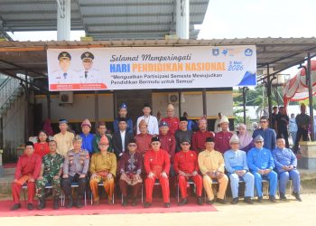 Peringatan Hardiknas 2026, Bupati Tekankan Semangat Kebersamaan Bangun Pendidikan