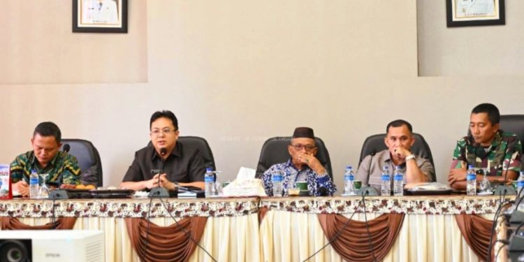 Atasi Antrean Panjang BBM, Bupati Bangka Barat Tegaskan Stok Aman dan Ancam Sanksi Pengerit